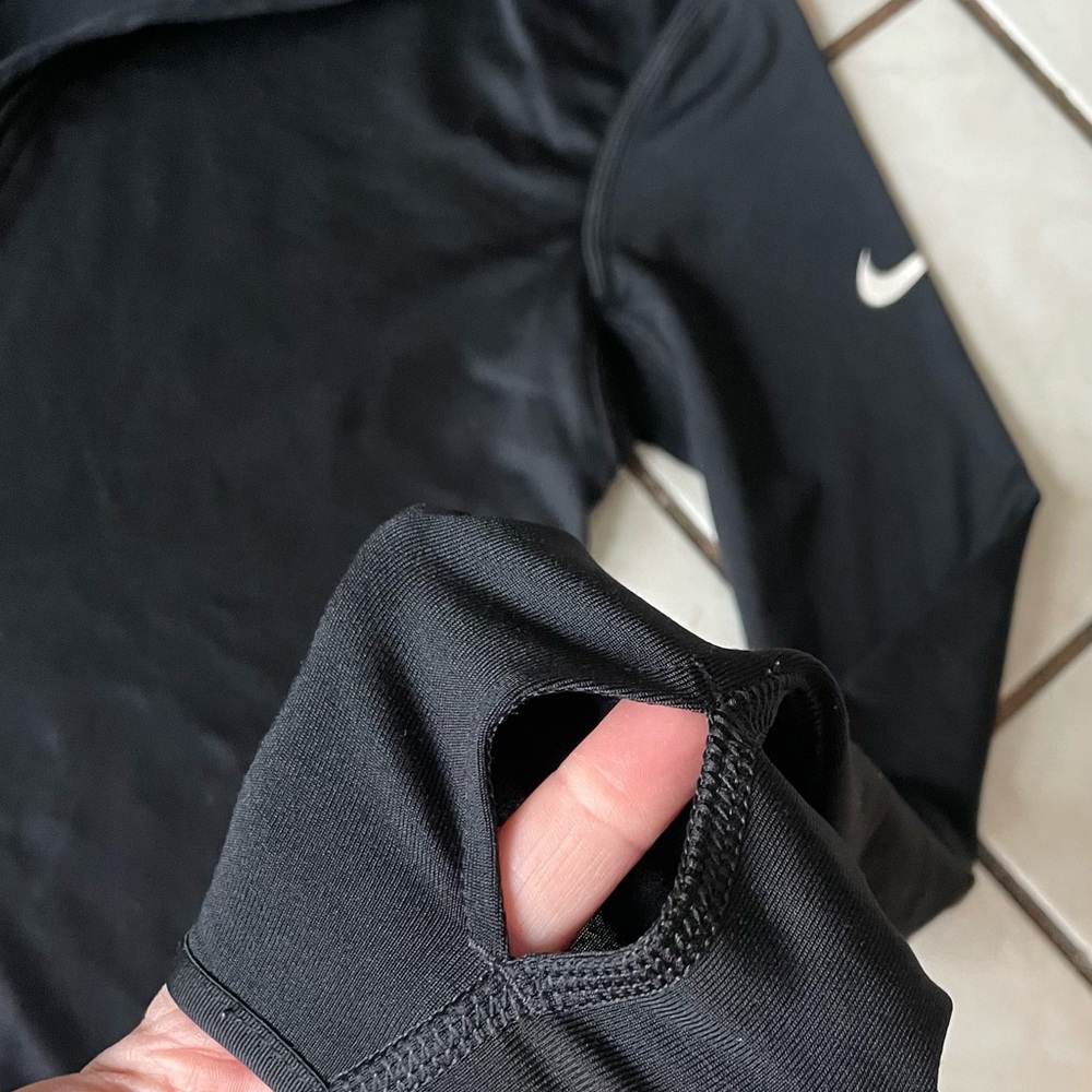 Nike Pro Women's Black 1/2 zip, cold gear pullover size large! - Picture 4 of 5